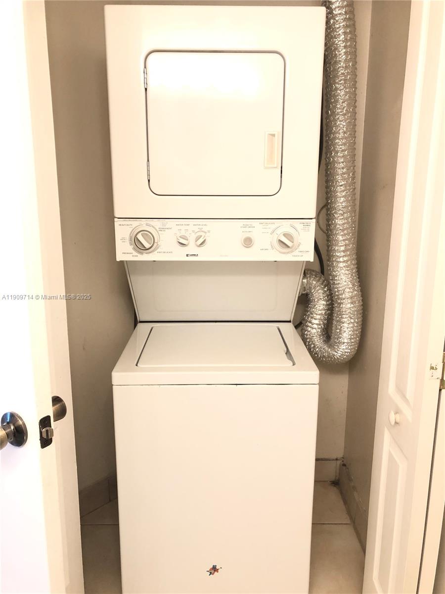 THE GREENS AT DORAL CONDO - Residential Lease