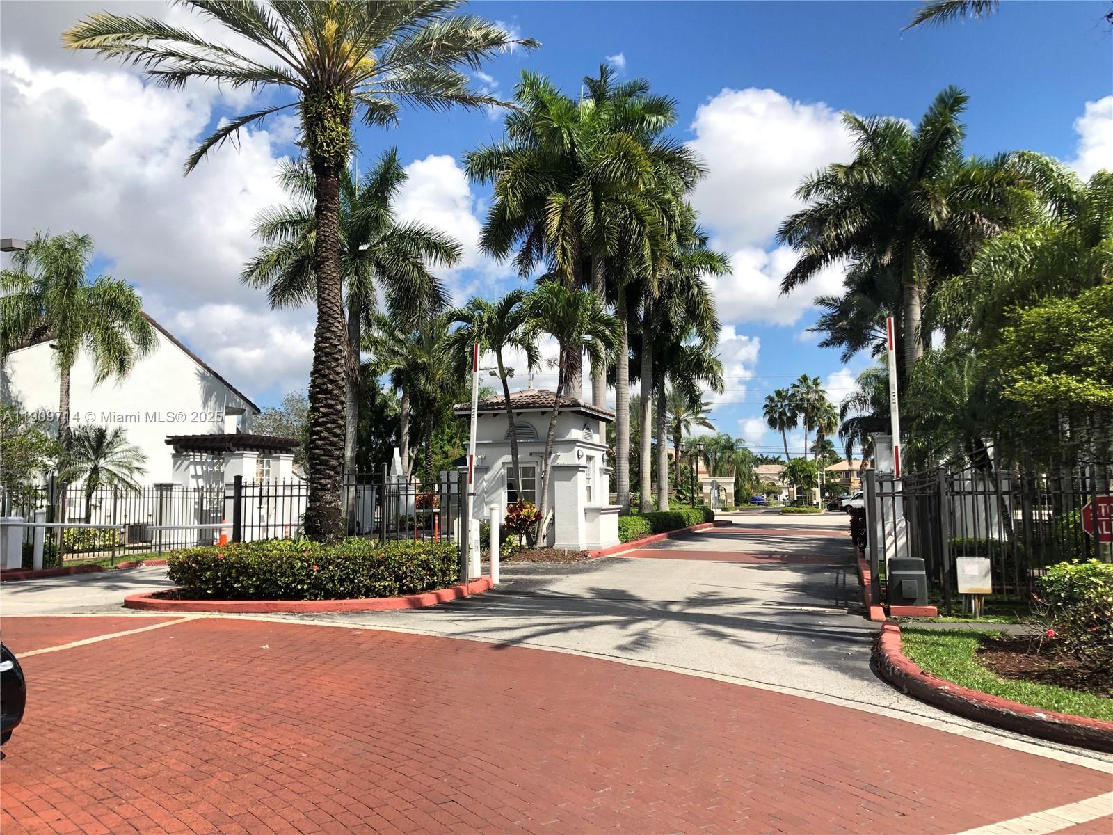 THE GREENS AT DORAL CONDO - Residential Lease