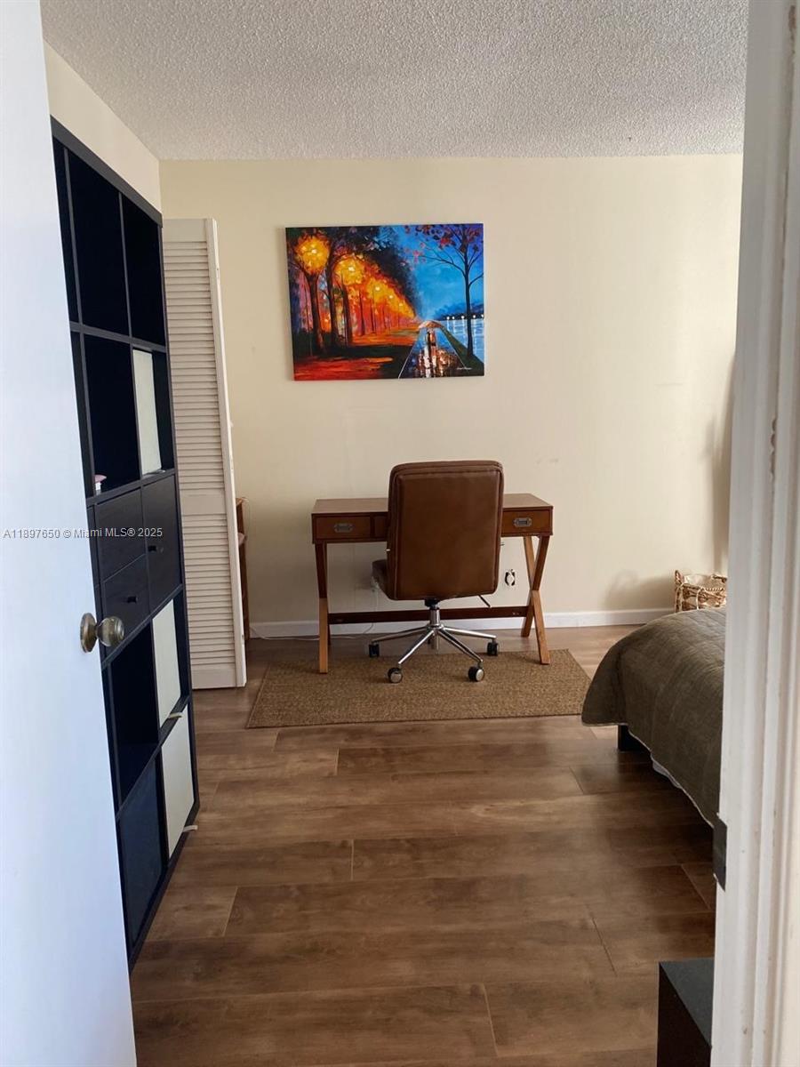 IMPERIAL TOWERS CONDO - Residential