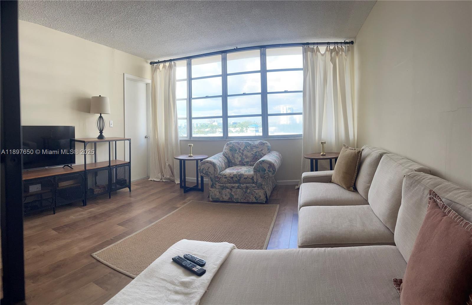 1825 S Ocean Dr 707
