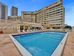 IMPERIAL TOWERS CONDO - Residential