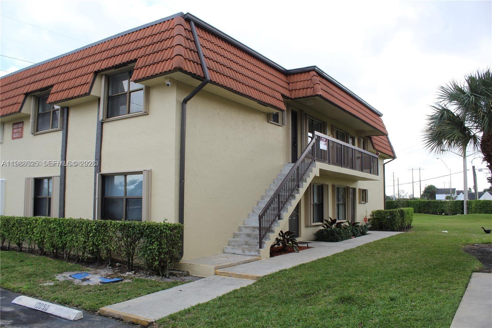 PALM PLACE CONDO - Residential Lease