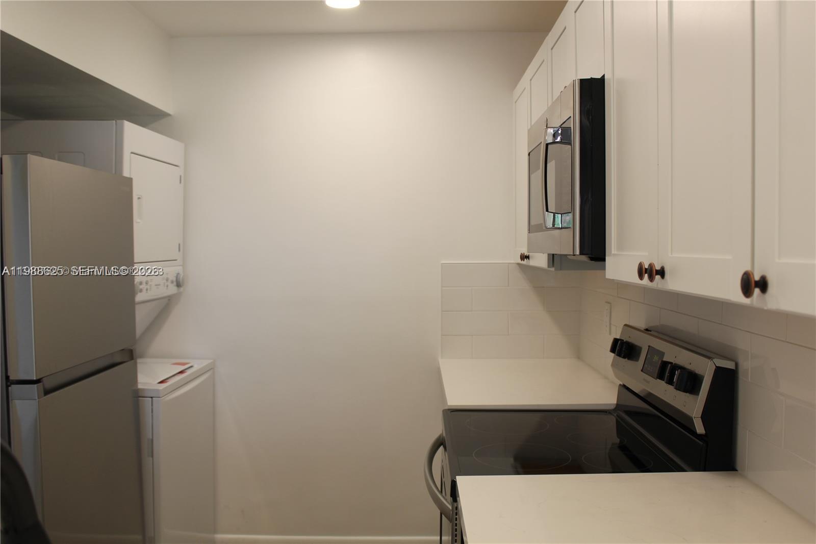 PALM PLACE CONDO - Residential Lease