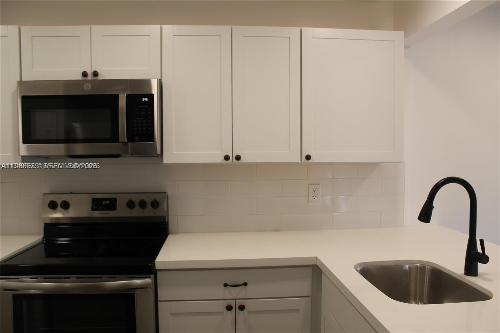 PALM PLACE CONDO - Residential Lease