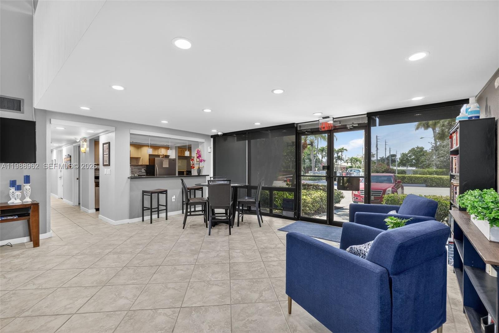 NOBEL POINT CONDO - Residential