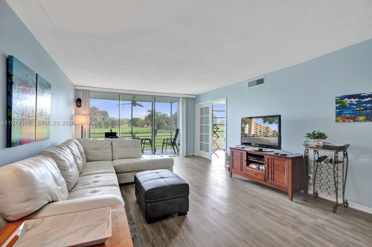 NO 14 PALM-AIRE COUNTRY C - Residential