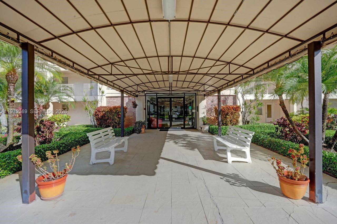 NO 14 PALM-AIRE COUNTRY C - Residential