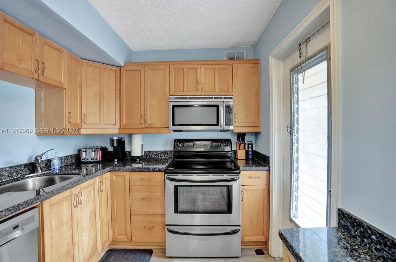 NO 14 PALM-AIRE COUNTRY C - Residential