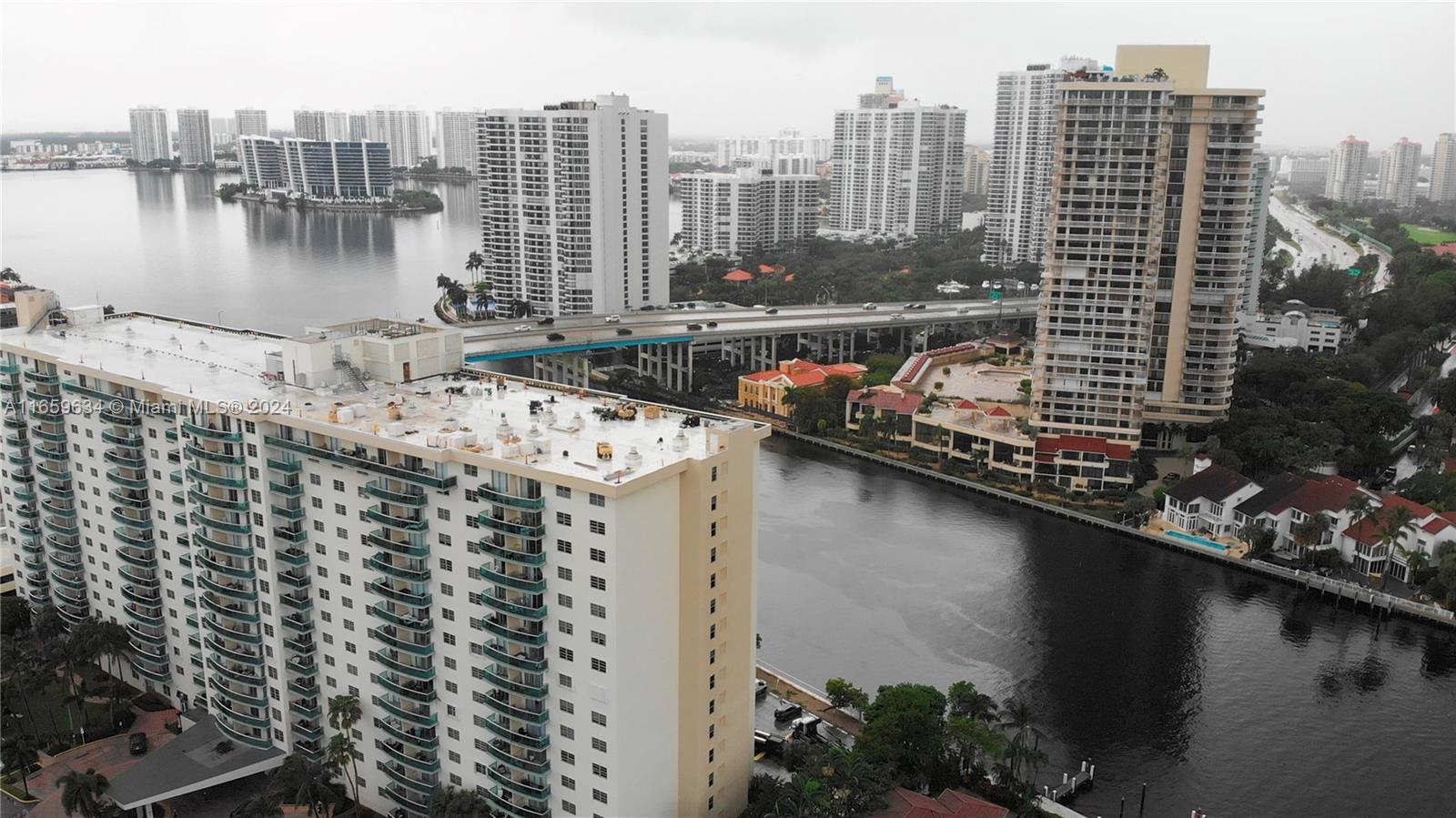 OCEANVIEW BUILDING A COND - Residential