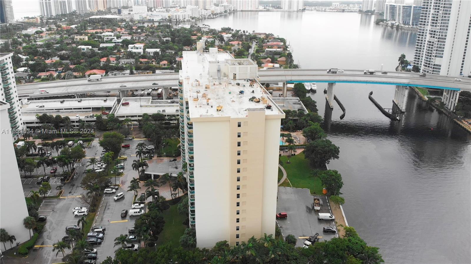 OCEANVIEW BUILDING A COND - Residential