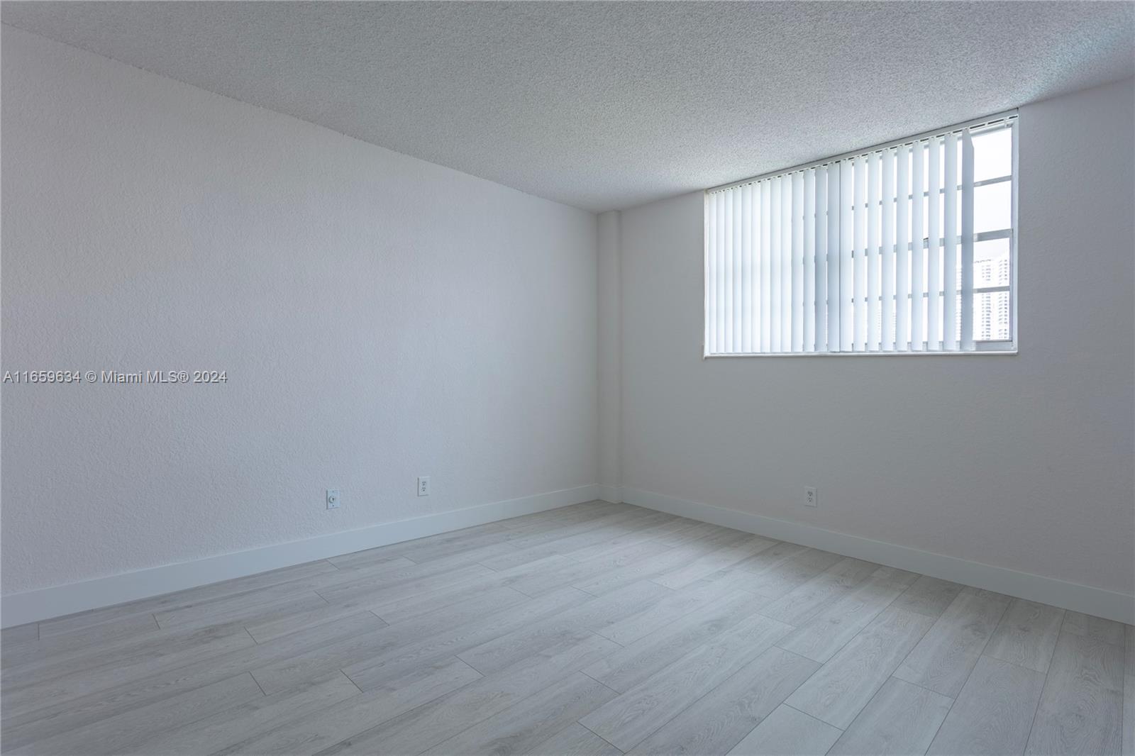 OCEANVIEW BUILDING A COND - Residential