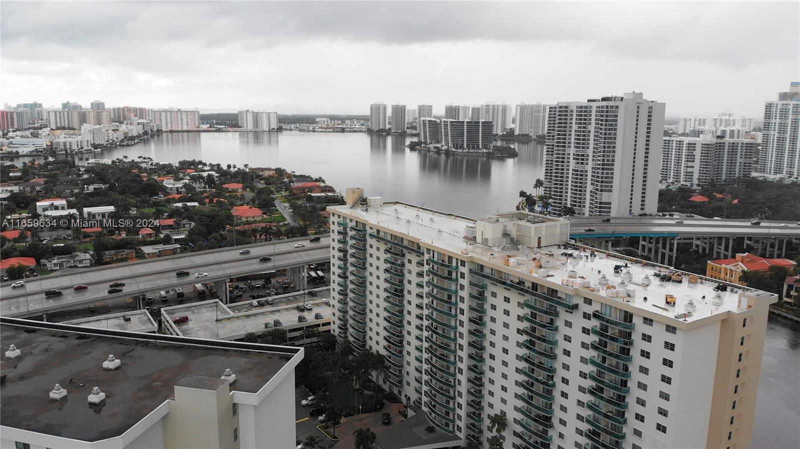 OCEANVIEW BUILDING A COND - Residential