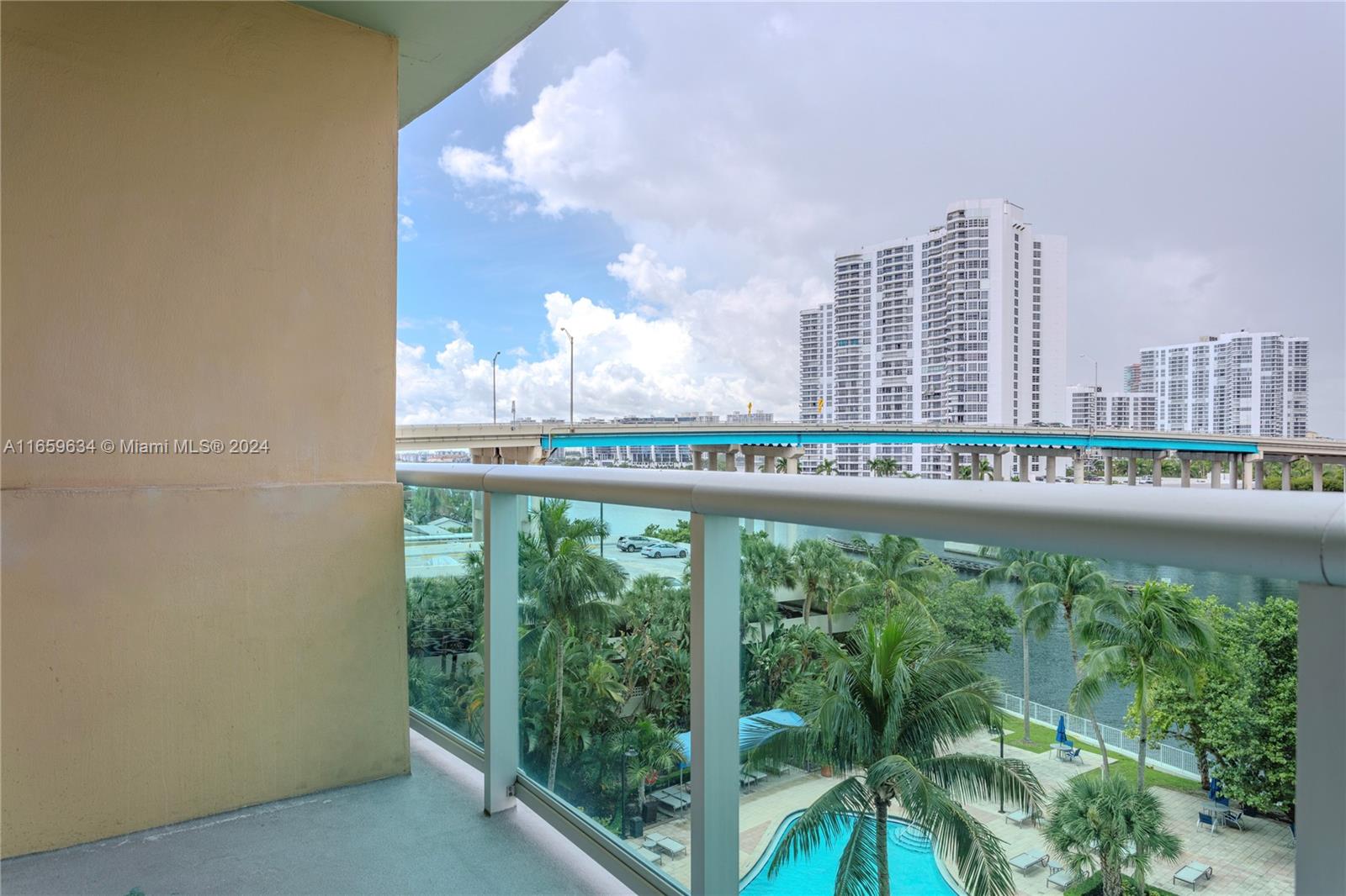 OCEANVIEW BUILDING A COND - Residential
