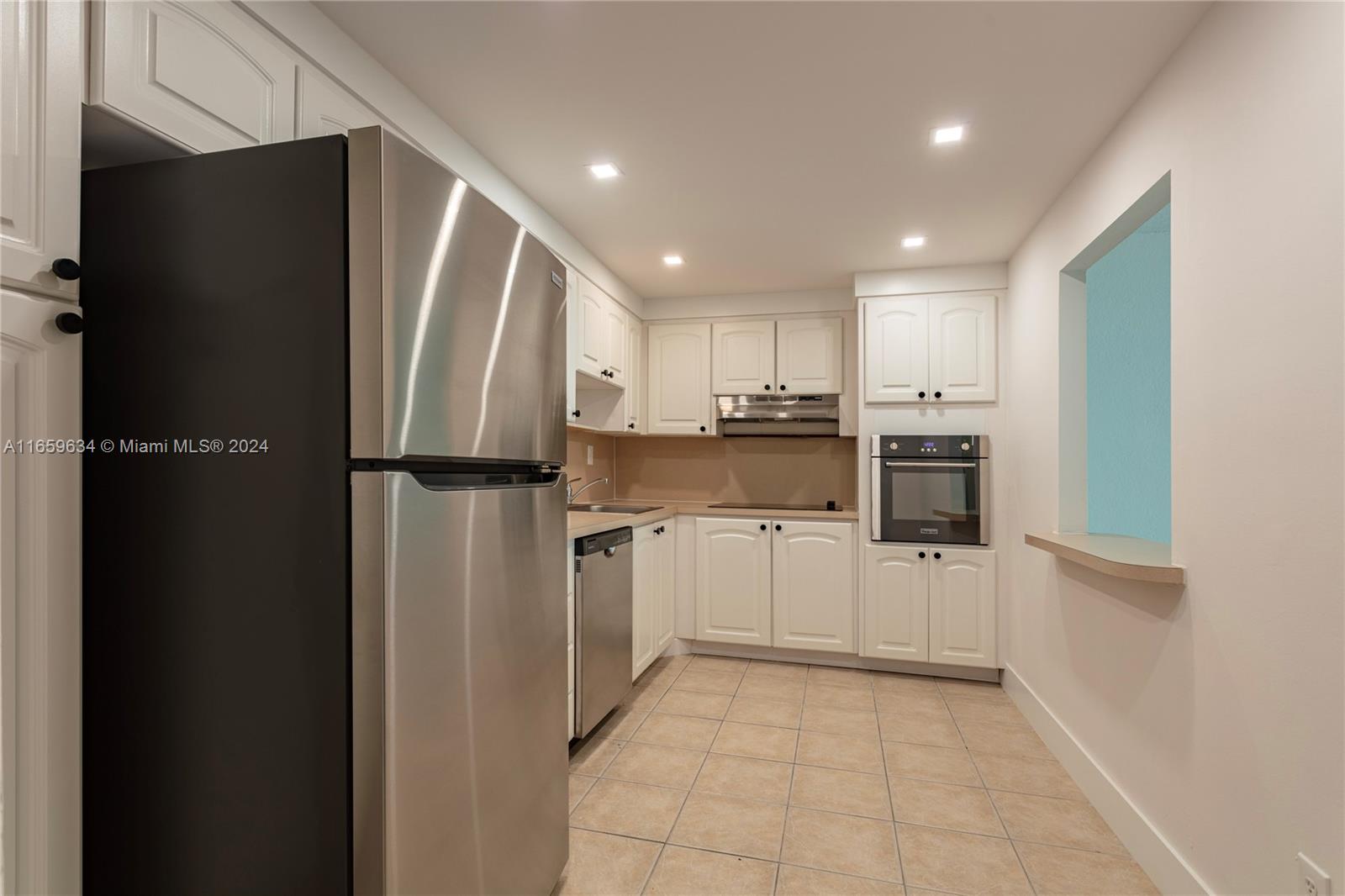 OCEANVIEW BUILDING A COND - Residential