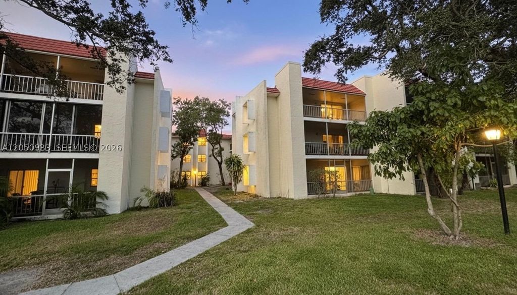 Photo of 636 NW 13th St #0230, Boca Raton, FL 33486 (MLS # A12050933)