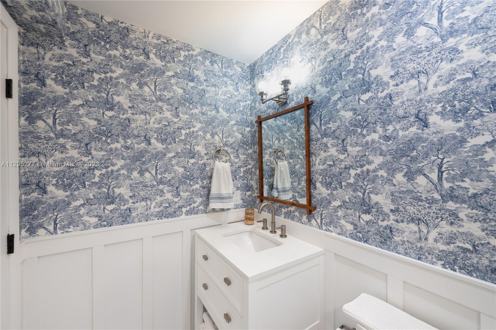 TROPICAL ISLE HOMES SUB 4 - Residential