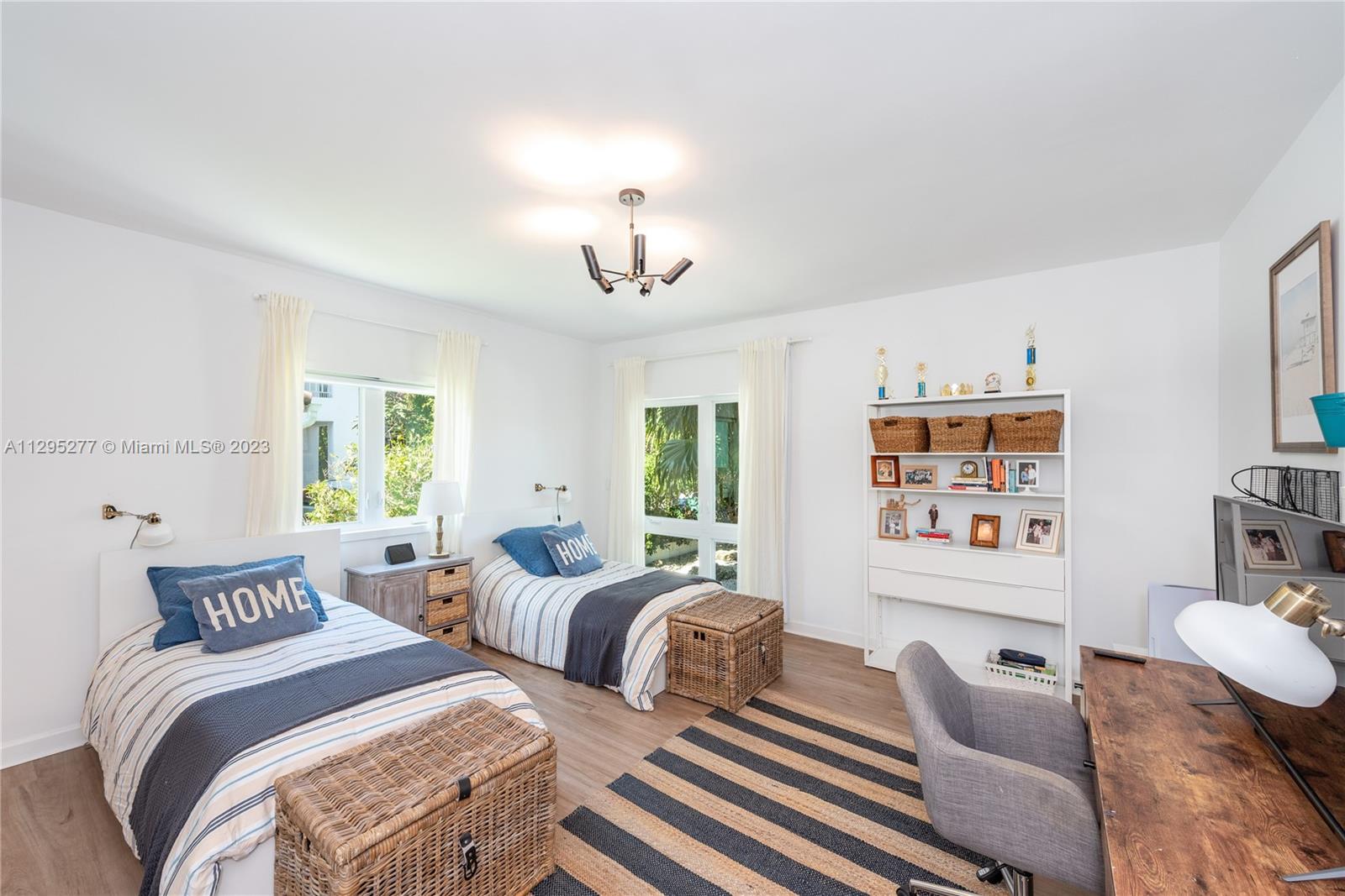 TROPICAL ISLE HOMES SUB 4 - Residential