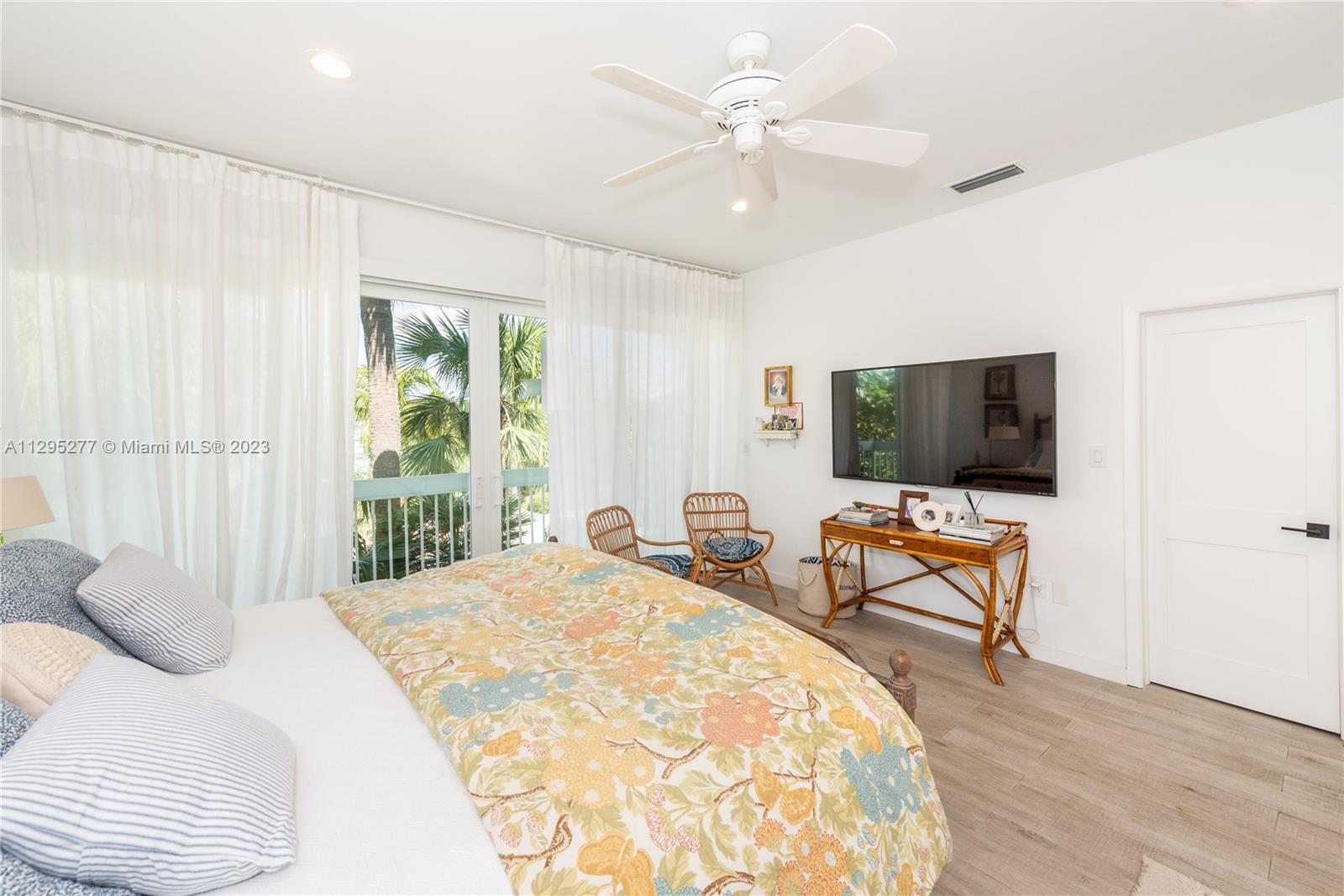 TROPICAL ISLE HOMES SUB 4 - Residential