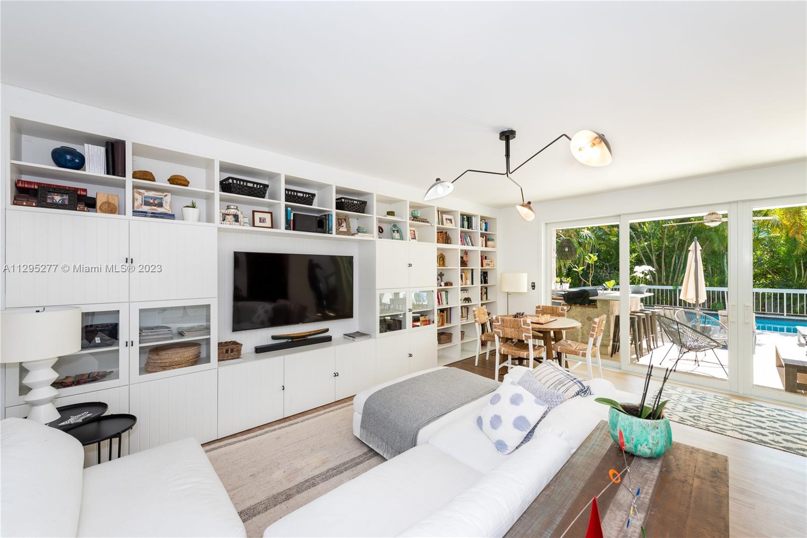 TROPICAL ISLE HOMES SUB 4 - Residential