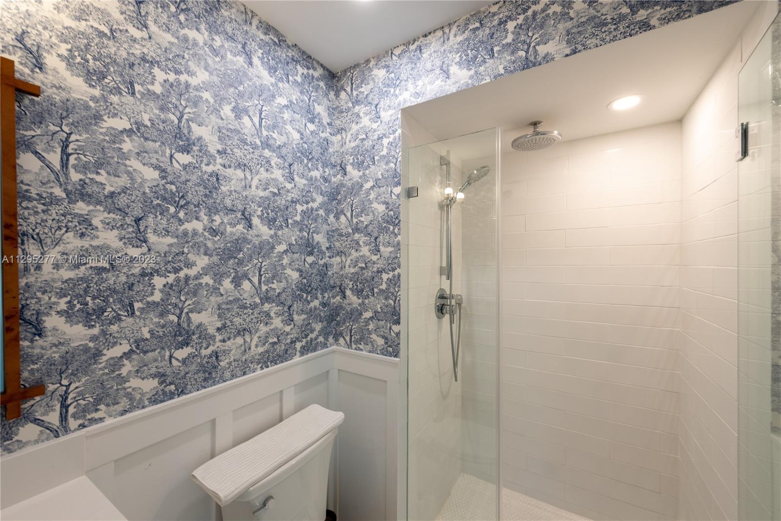 TROPICAL ISLE HOMES SUB 4 - Residential