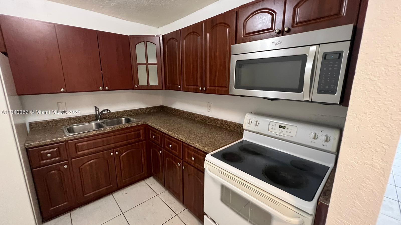 OLA CONDO - Residential Lease