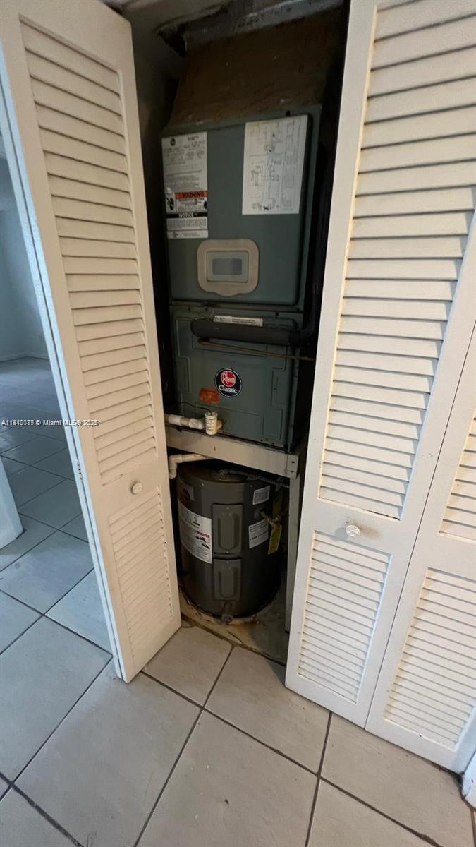 OLA CONDO - Residential Lease