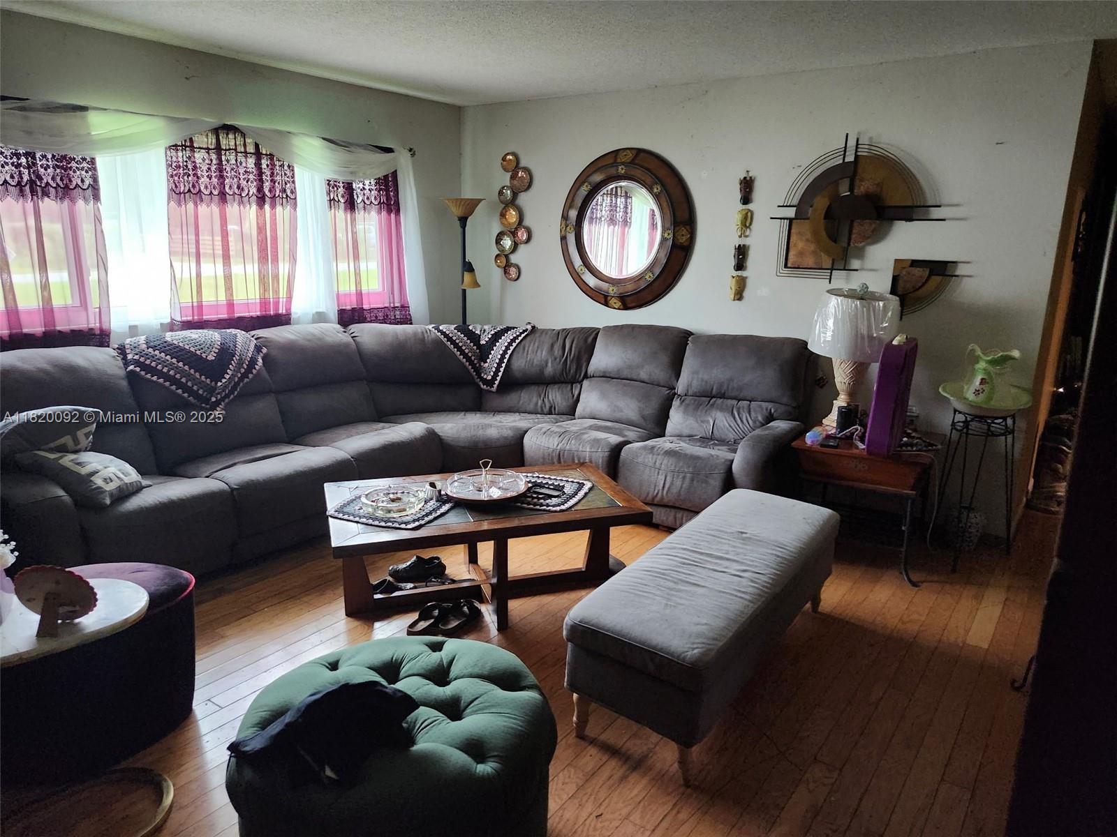 PALM VIEW HEIGHTS - Residential