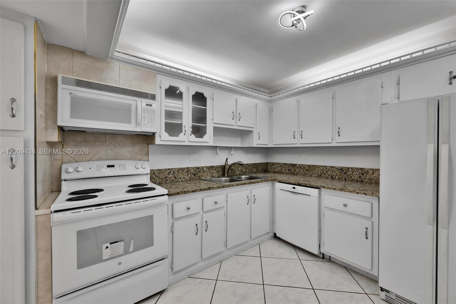 PLAZA TOWERS NORTH CONDO - Residential