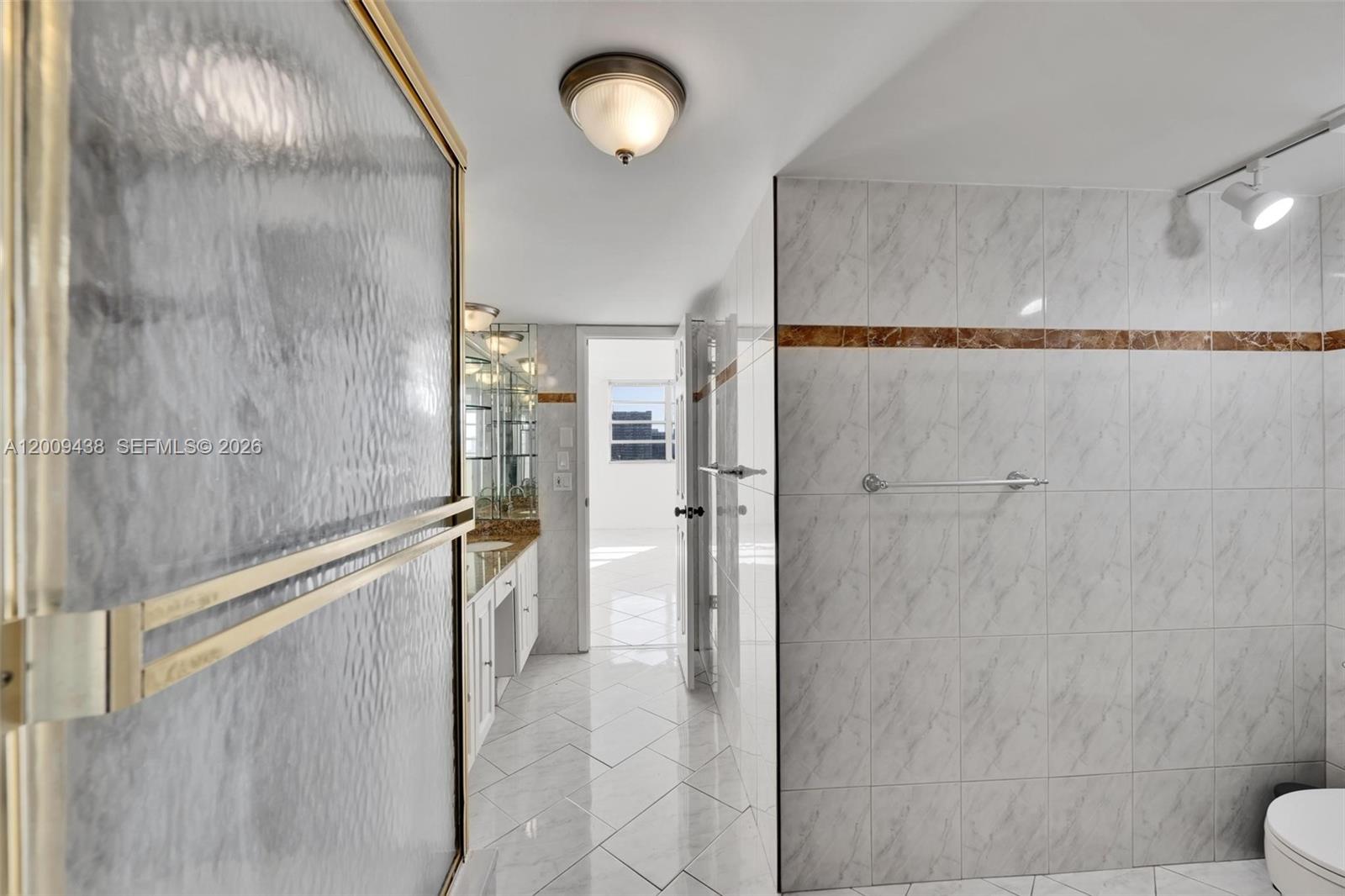 PLAZA TOWERS NORTH CONDO - Residential