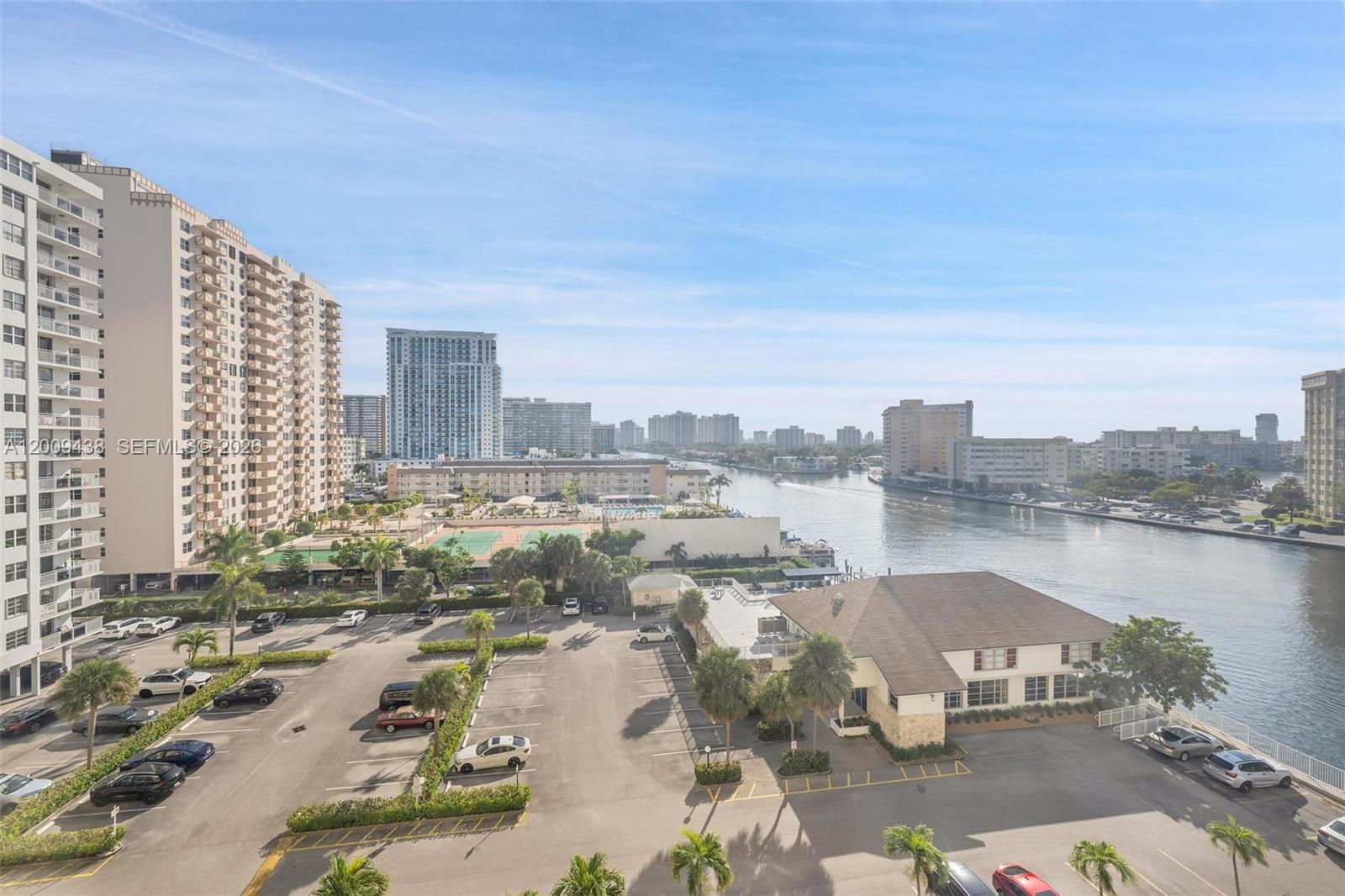 PLAZA TOWERS NORTH CONDO - Residential