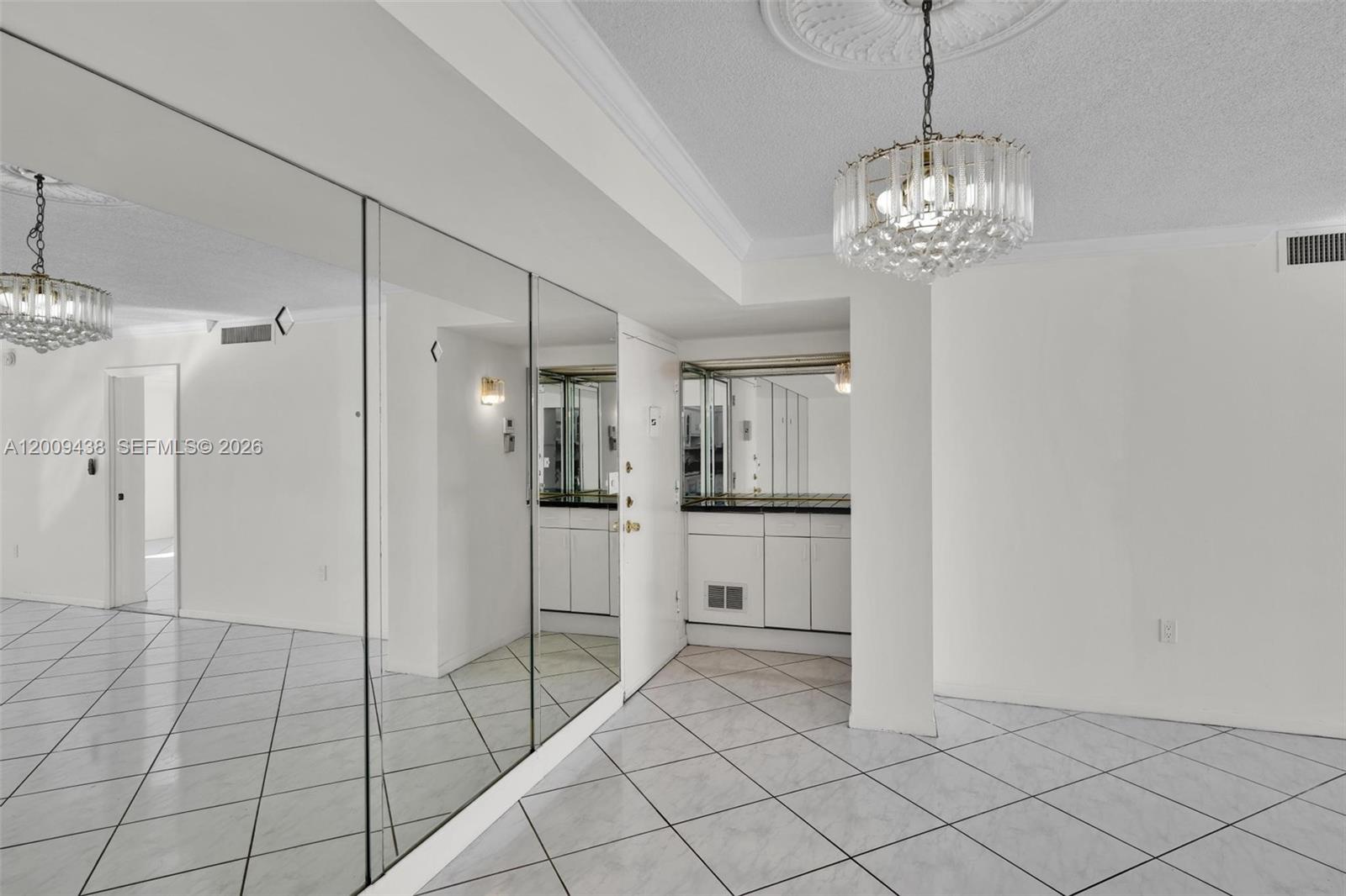 PLAZA TOWERS NORTH CONDO - Residential