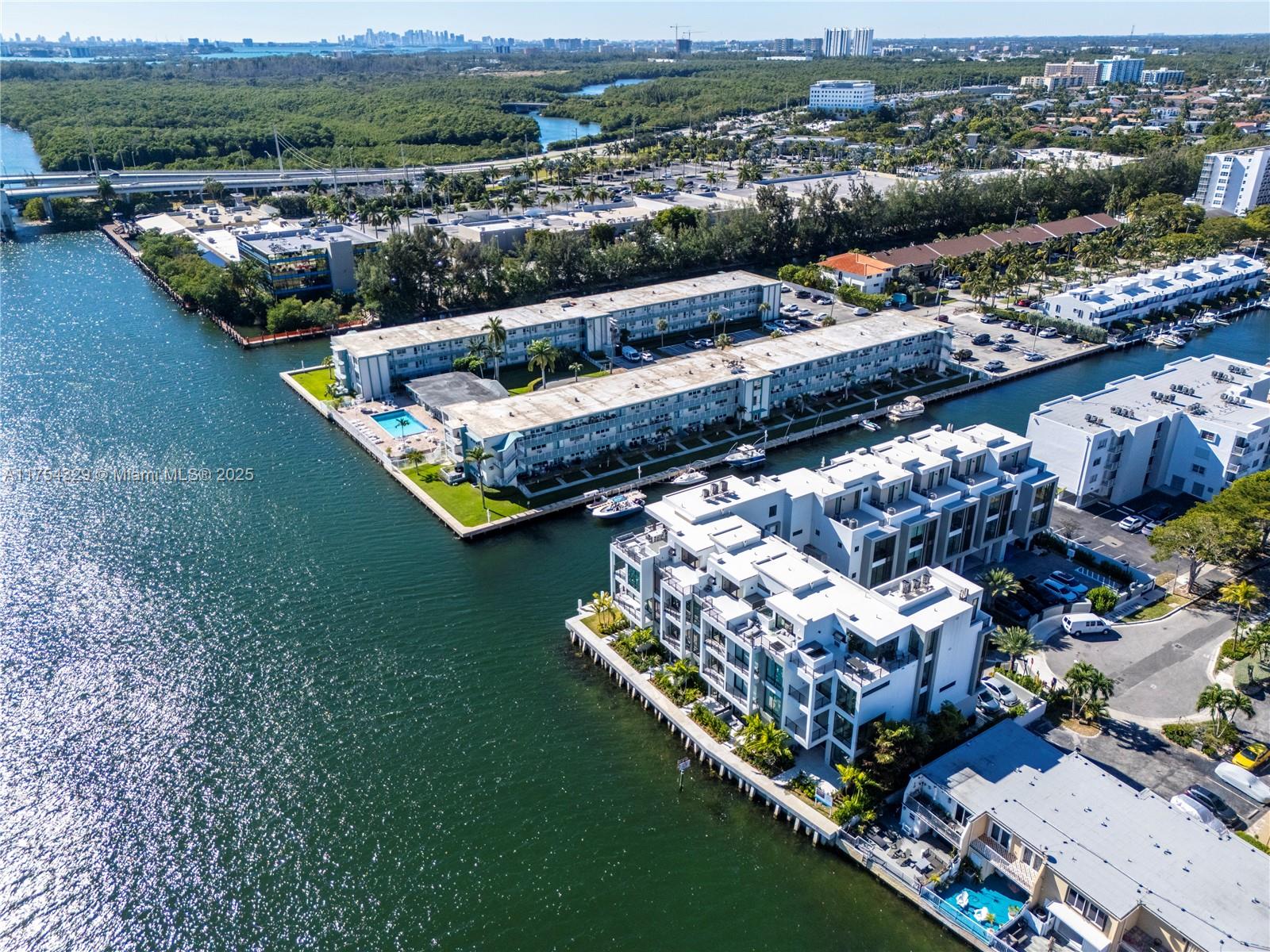 EASTERN SHORES - Residential