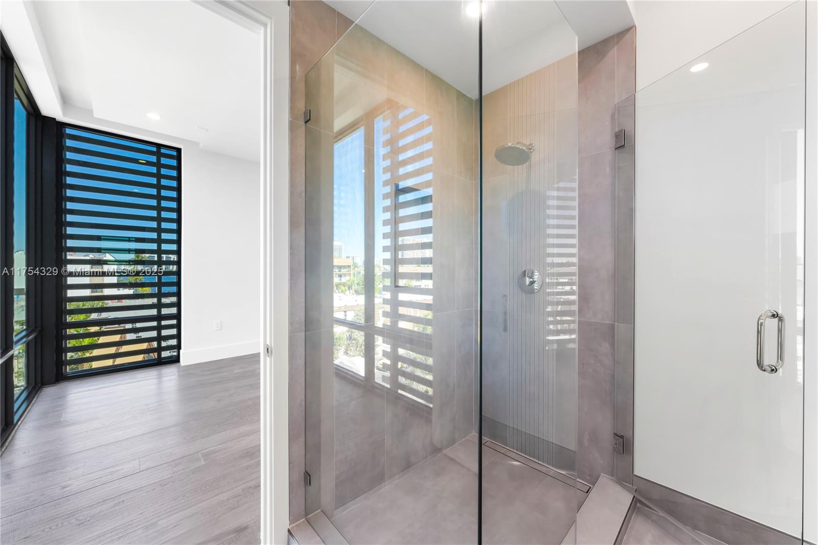 EASTERN SHORES - Residential