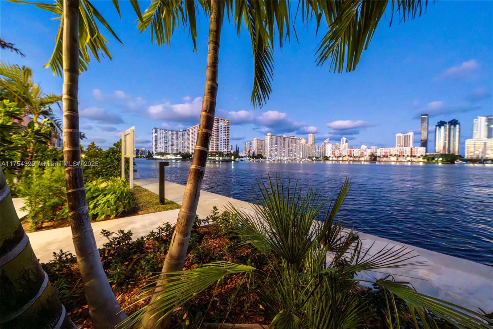 EASTERN SHORES - Residential