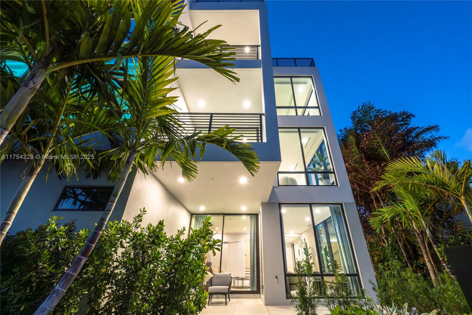 EASTERN SHORES - Residential