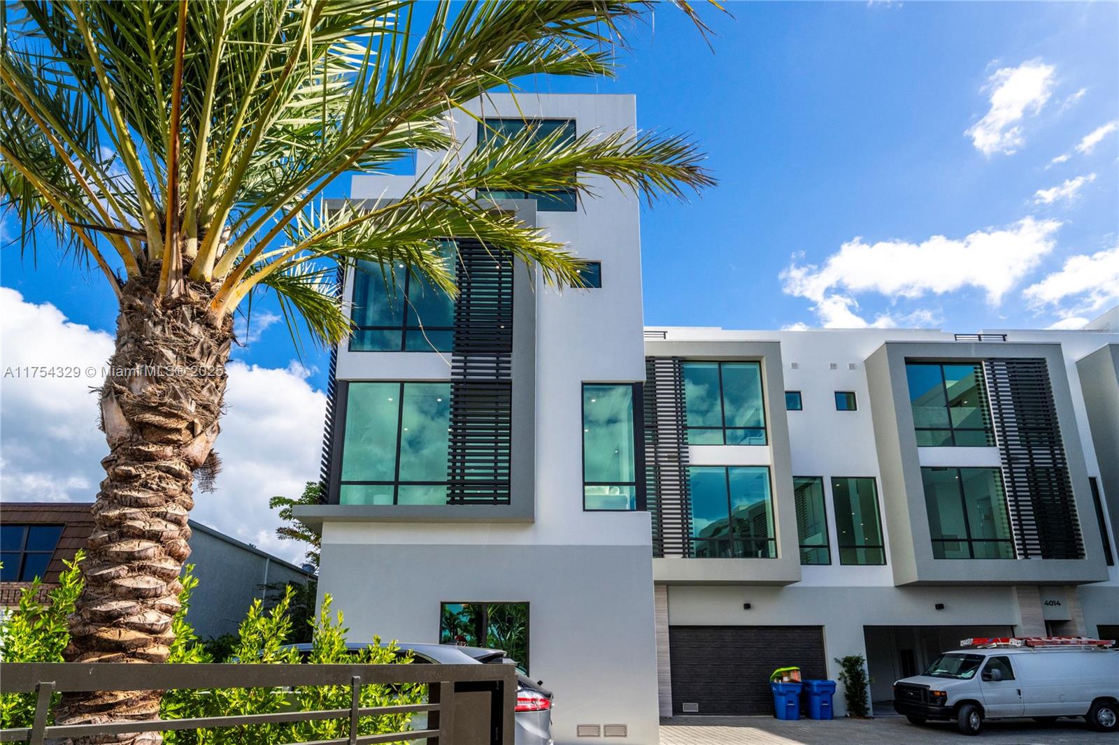 EASTERN SHORES - Residential