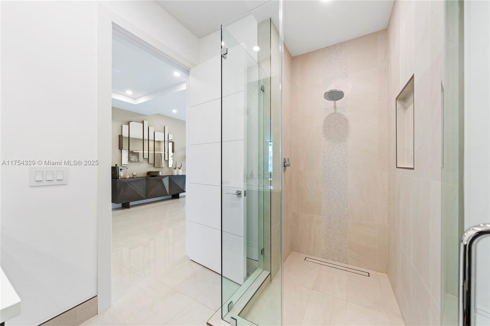 EASTERN SHORES - Residential