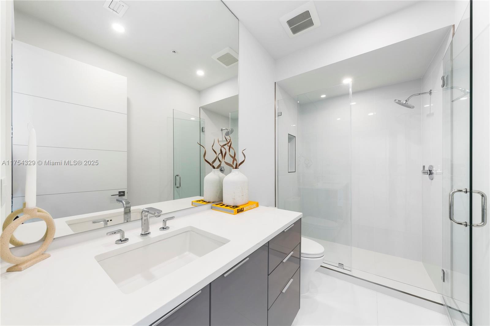 EASTERN SHORES - Residential