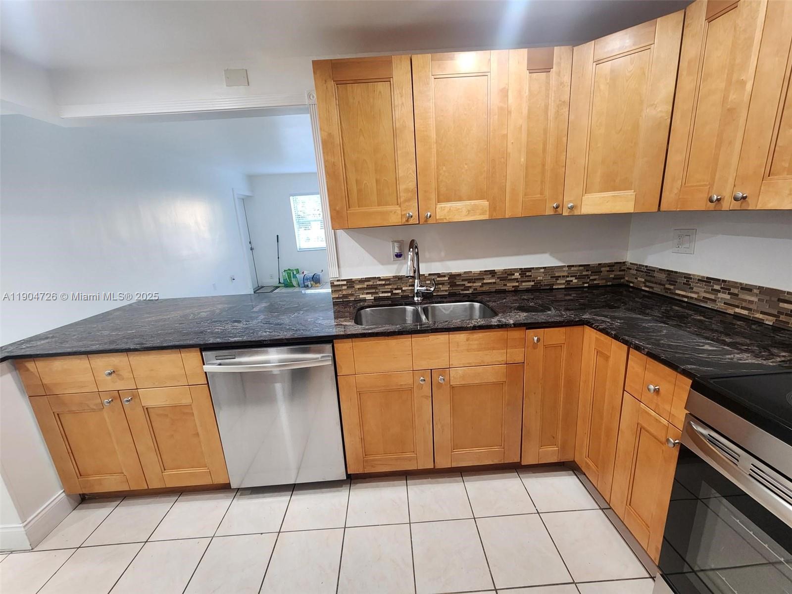 HERITAGE CIRCLE CONDO - Residential Lease