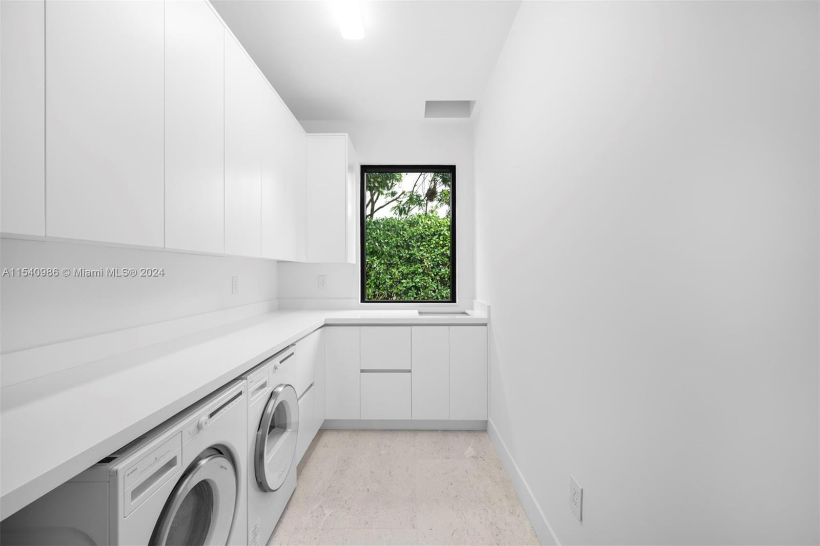 COCONUT PALM ESTATES - Residential