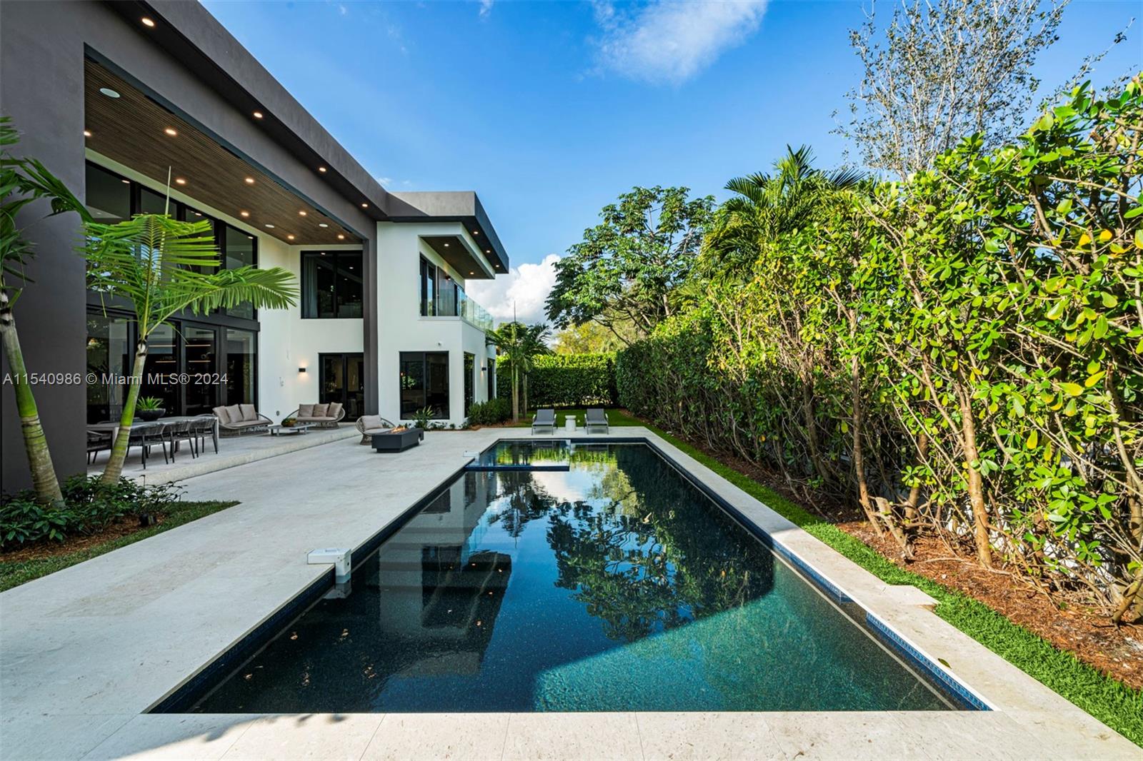 COCONUT PALM ESTATES - Residential