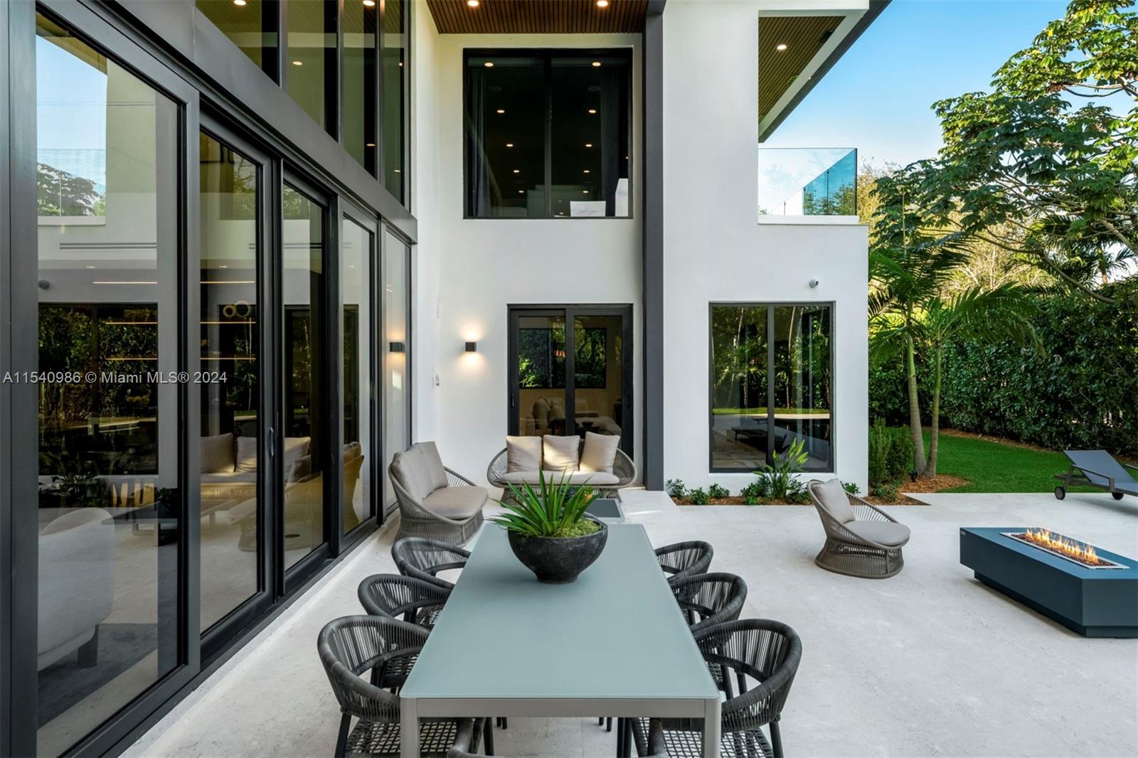 COCONUT PALM ESTATES - Residential