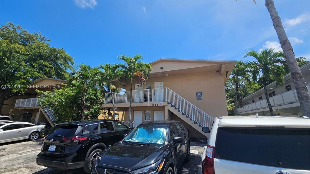 Photo of 1524 SW 5th Pl #B, Fort Lauderdale, FL 33312 (MLS # A12014291)