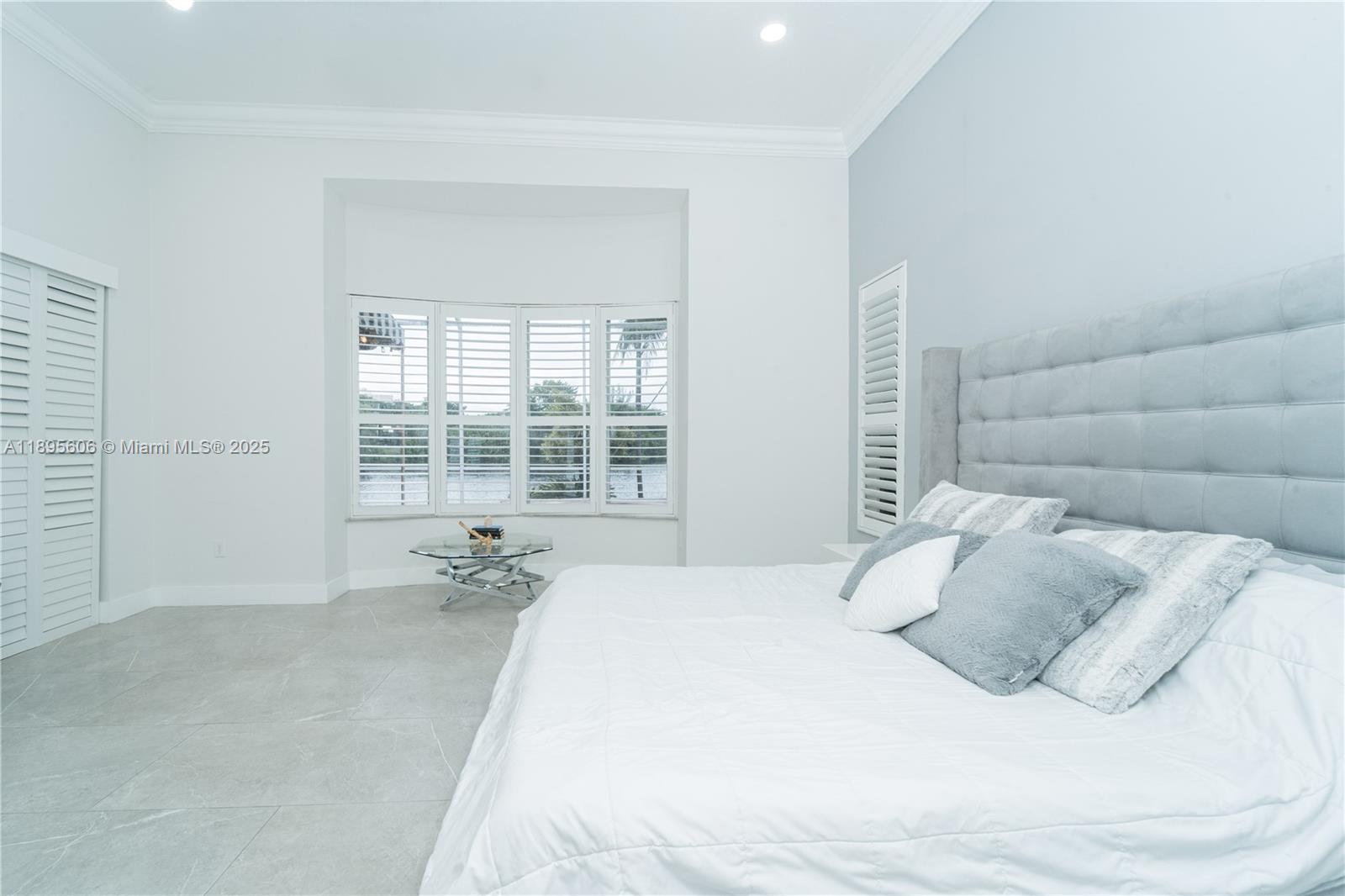 REPLAT OF COUNTRY LAKES - Residential
