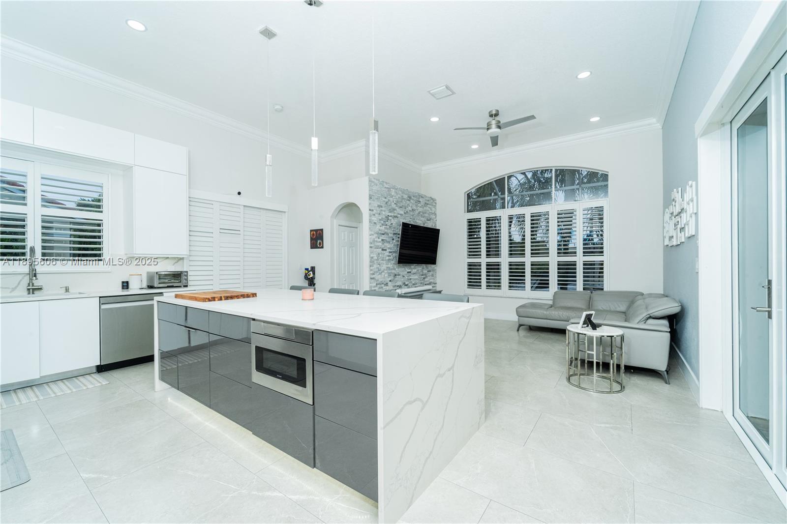REPLAT OF COUNTRY LAKES - Residential