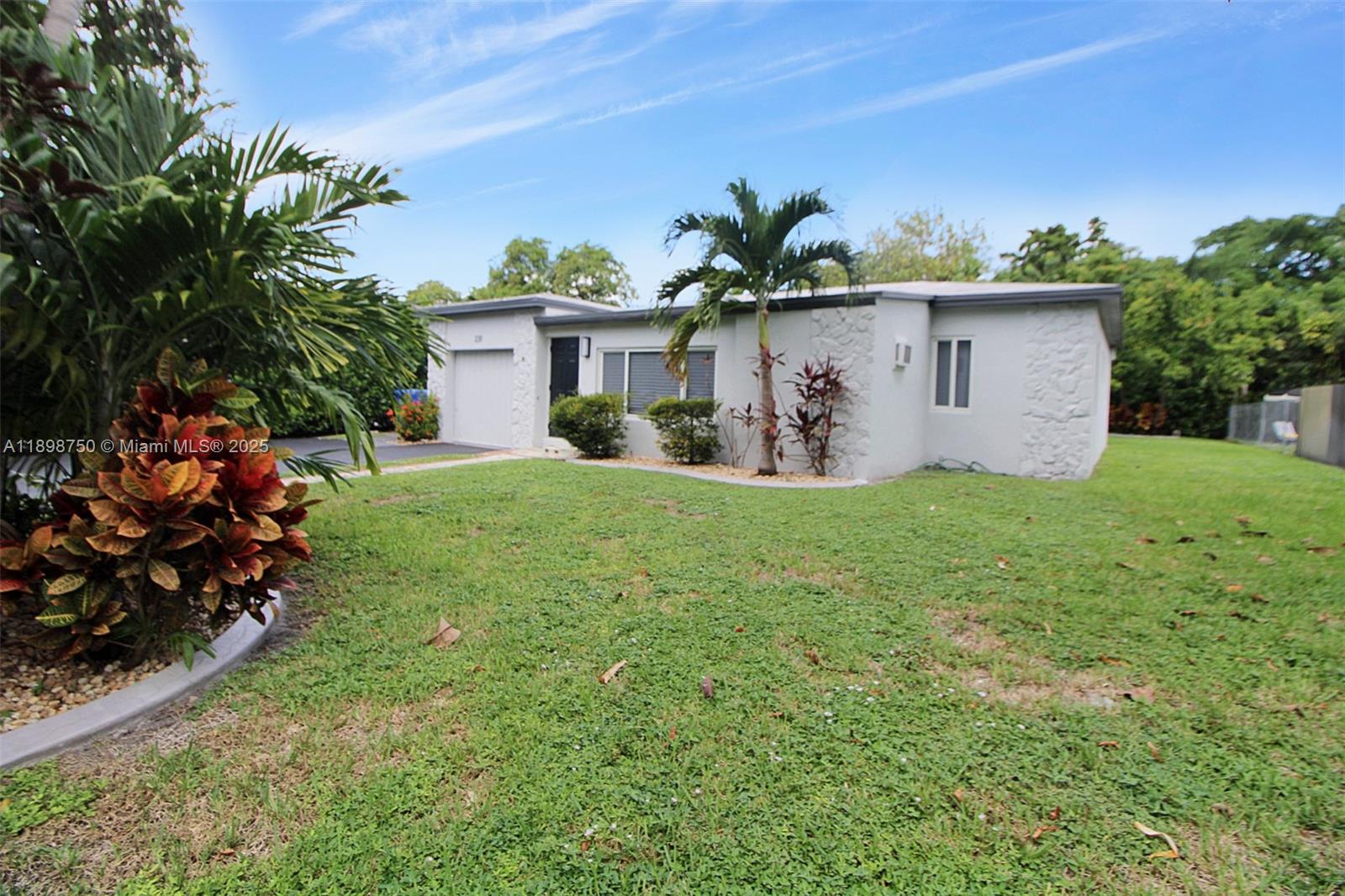 BRENTWOOD REV PL - Residential