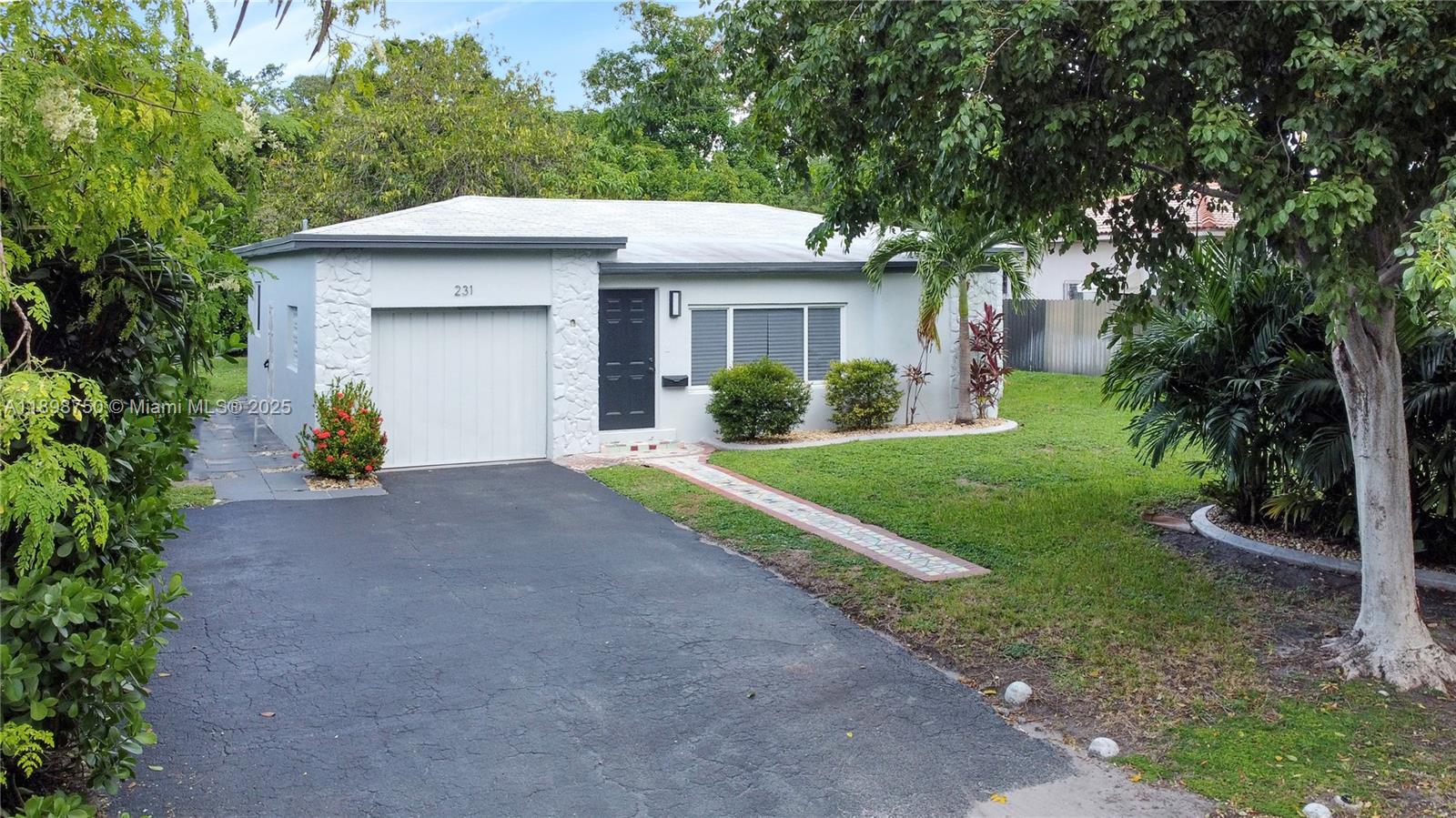 BRENTWOOD REV PL - Residential