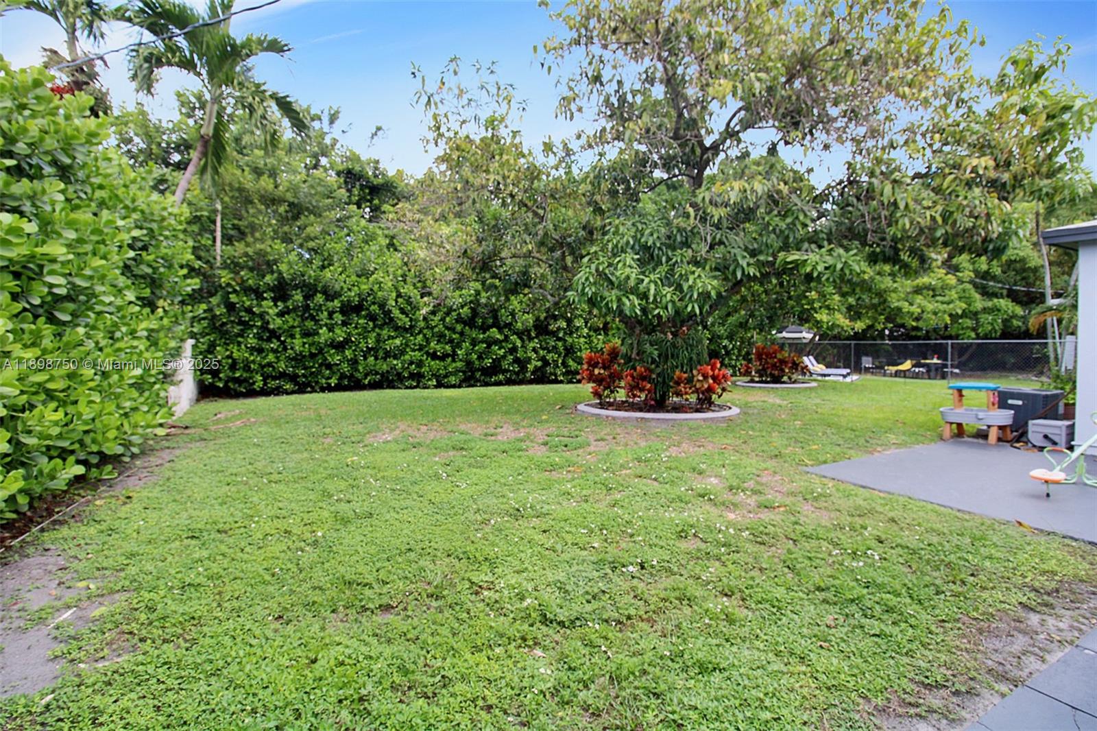 BRENTWOOD REV PL - Residential