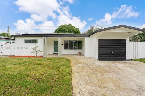 Photo of 3301 N 66th Ave, Hollywood, FL 33024 (MLS # A11957664)