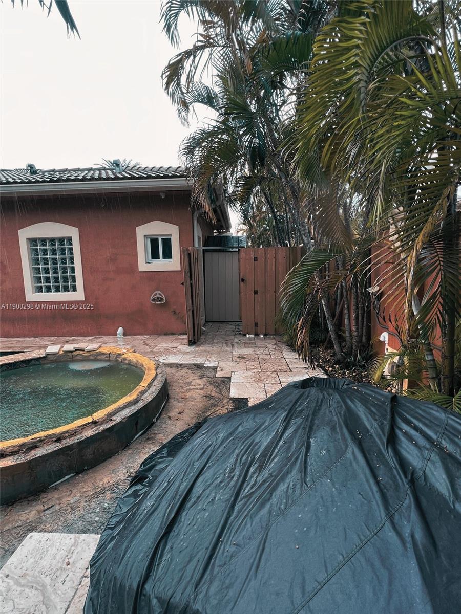 ED-MAR ESTATES - Residential